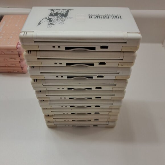 Authentic Nintendo DS Lite Console With Charger Final Fantasy XII Revenant Wings - Picture 4 of 4